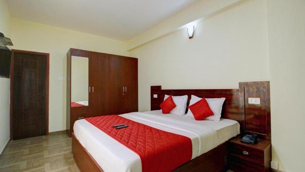 Pinehill Suits Ooty Exterior photo